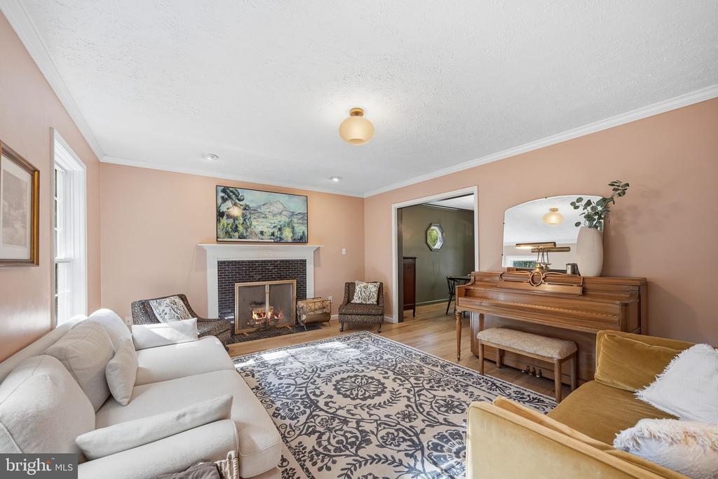 11 COBBLESTONE WAY