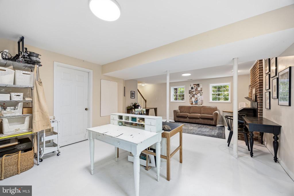 11 COBBLESTONE WAY