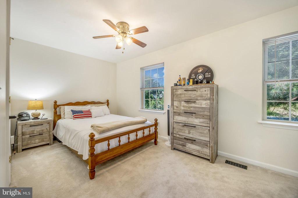 36 PLUMOSA DRIVE