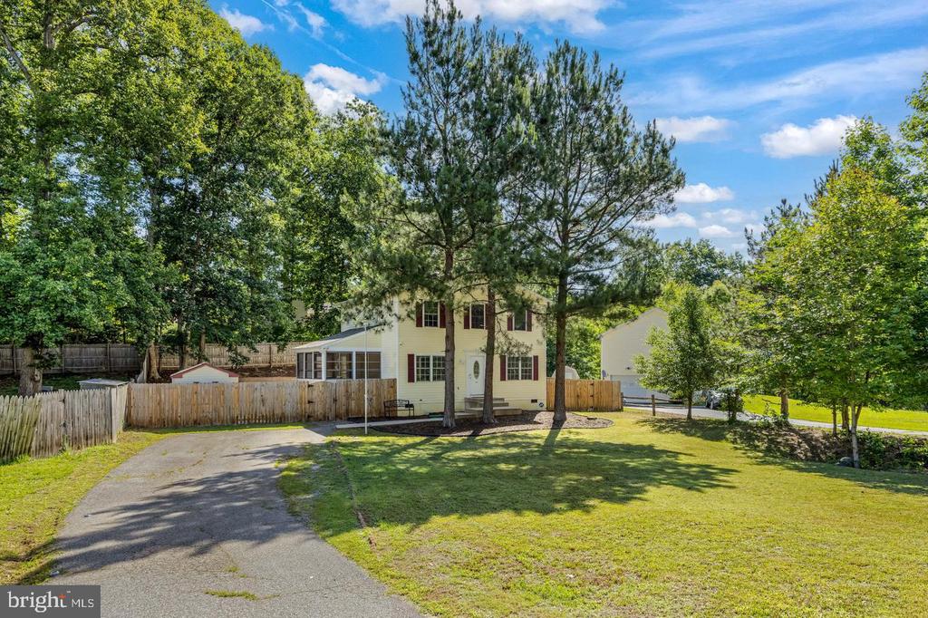 36 PLUMOSA DRIVE