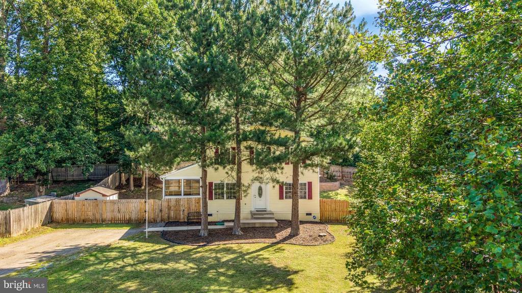 36 PLUMOSA DRIVE