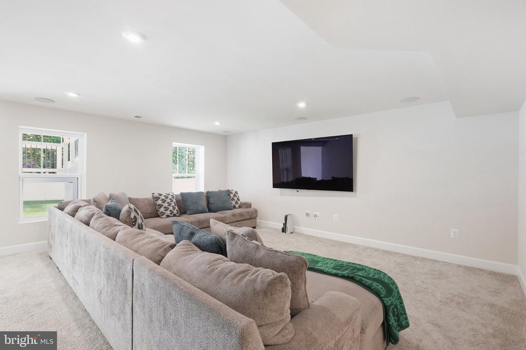 125 HIBISCUS DRIVE