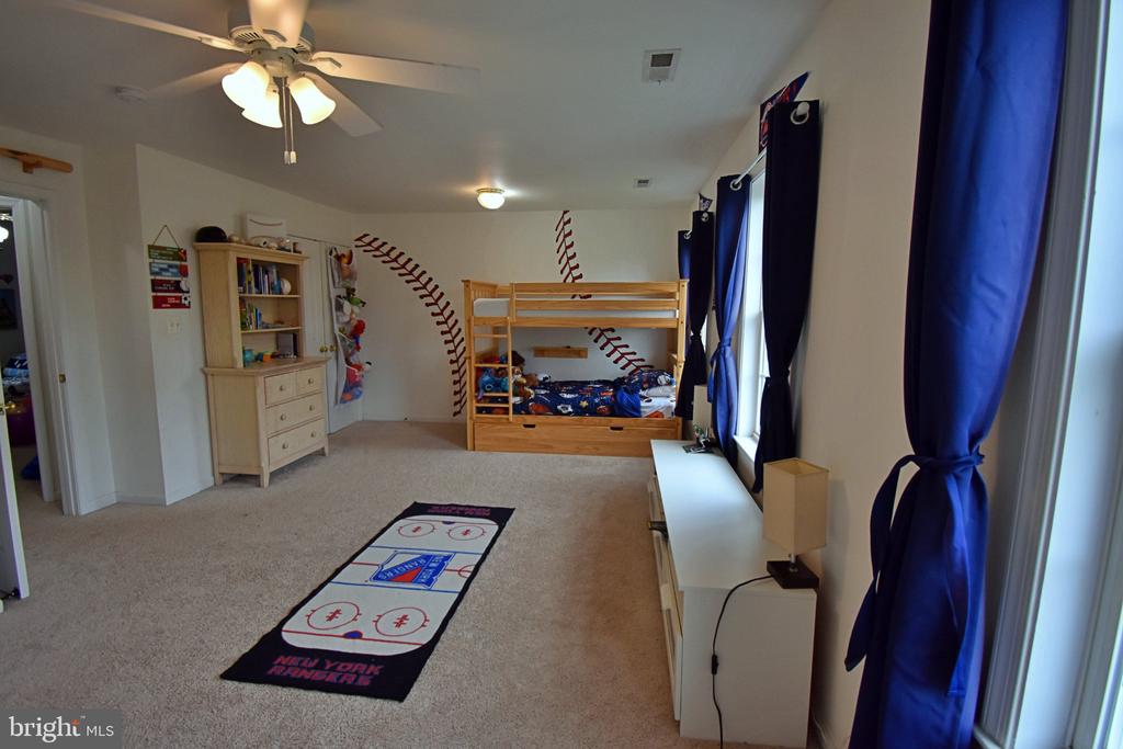 34 ASHCROFT DRIVE