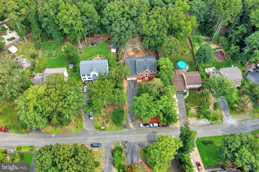 2011 VICTORIA DRIVE