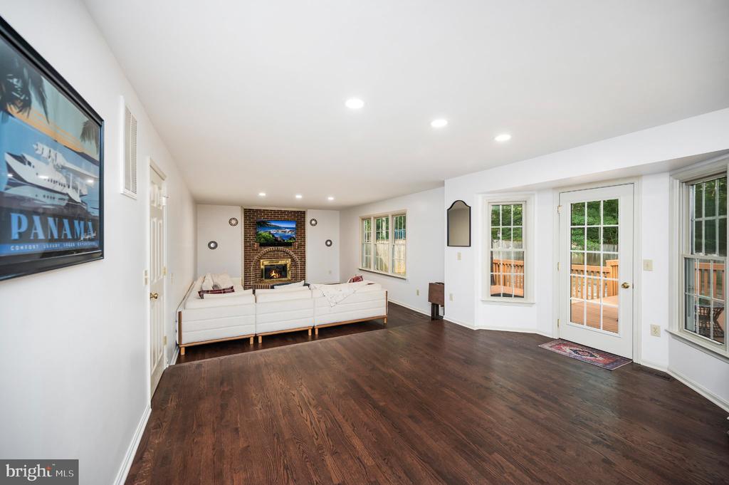 2011 VICTORIA DRIVE