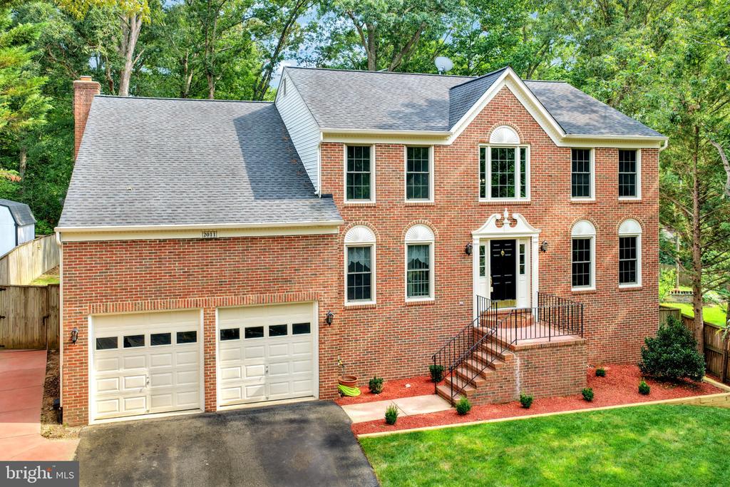 2011 VICTORIA DRIVE