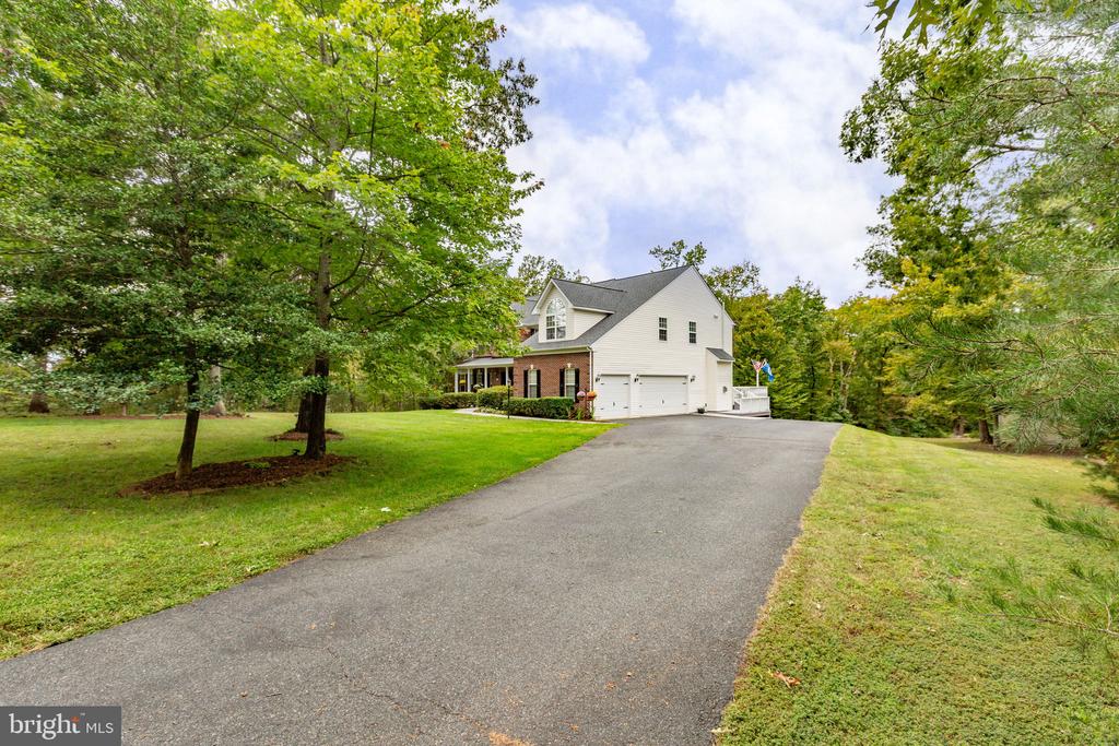 63 BROOKESMILL LANE