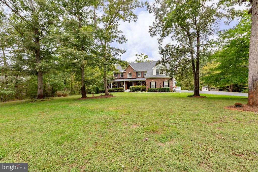 63 BROOKESMILL LANE