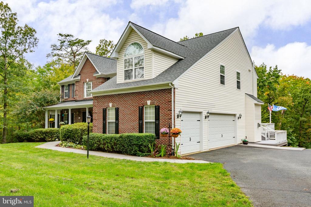 63 BROOKESMILL LANE