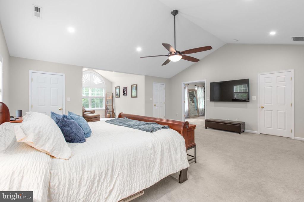 63 BROOKESMILL LANE