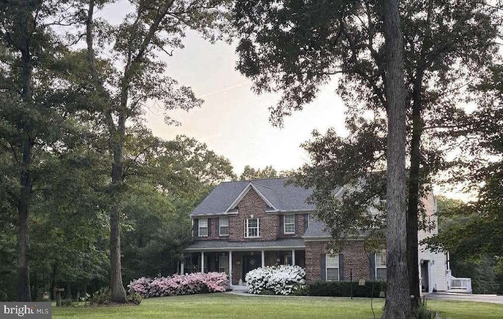 63 BROOKESMILL LANE