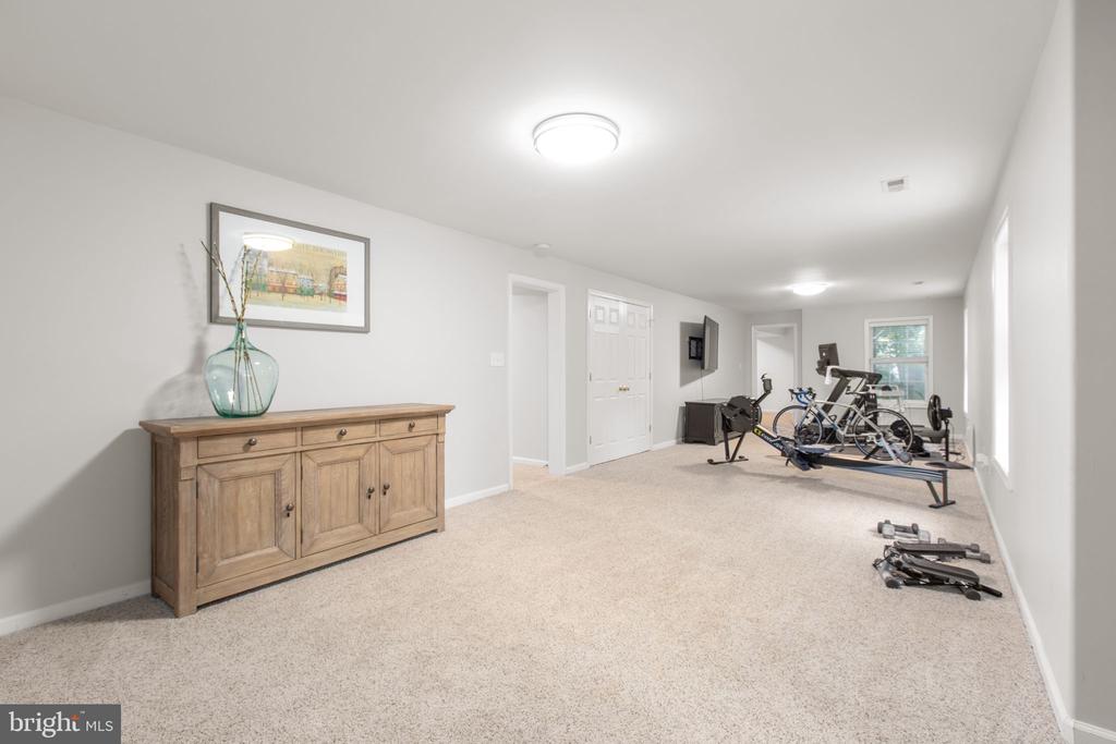 63 BROOKESMILL LANE