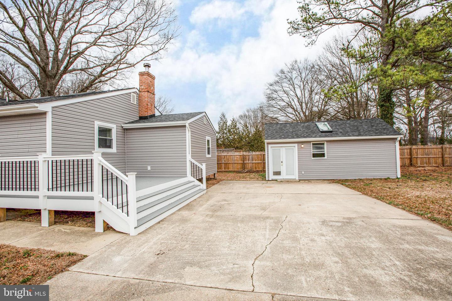 118 Mimosa AVENUE