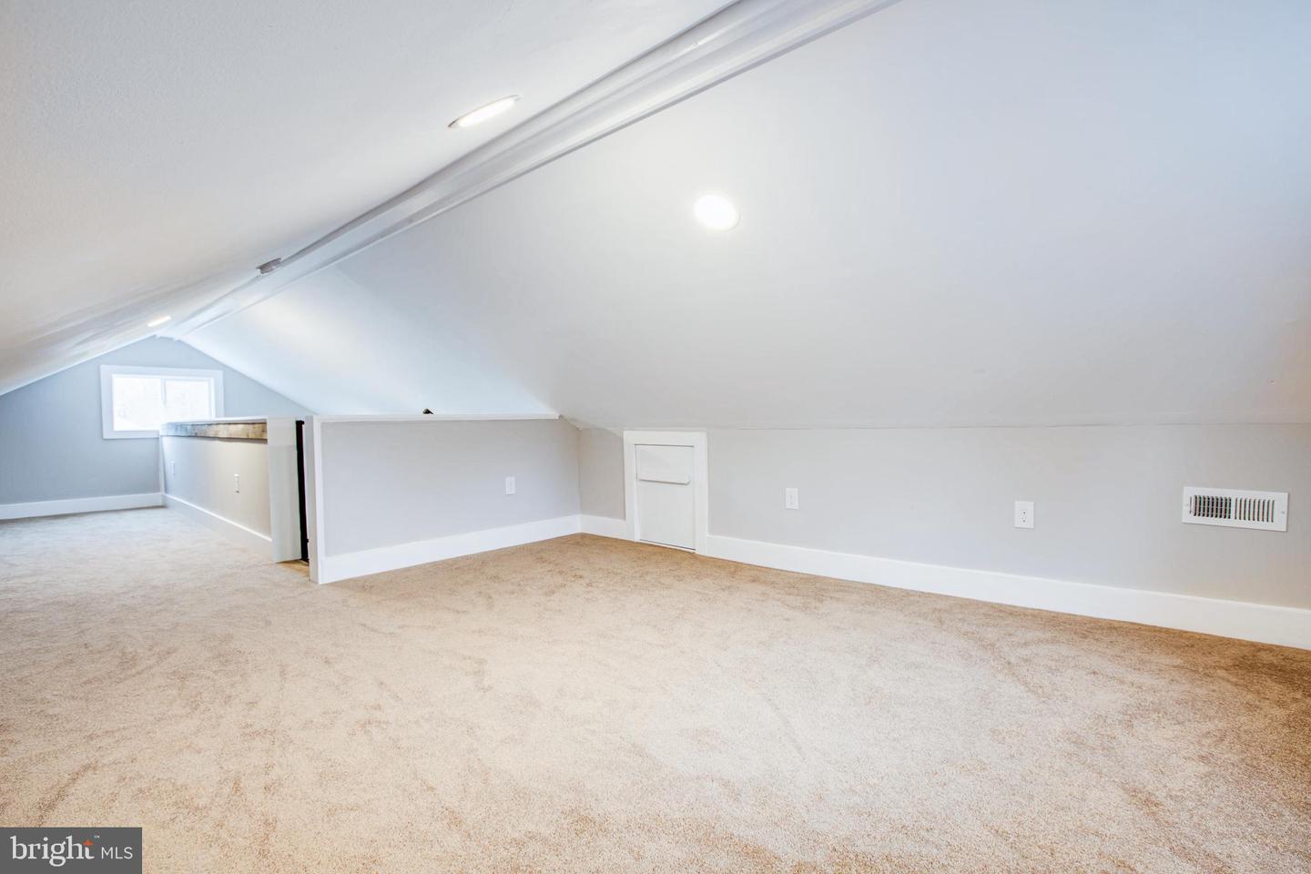 118 Mimosa AVENUE