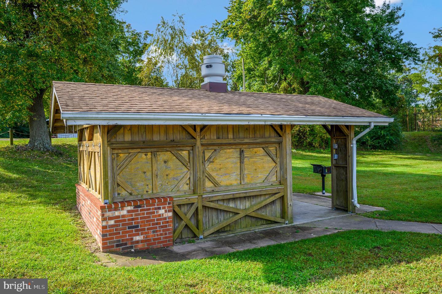 341 Blackwell ROAD