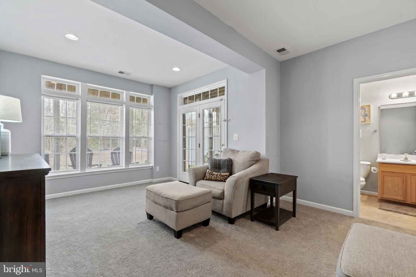 305 Monroe Point Dr.