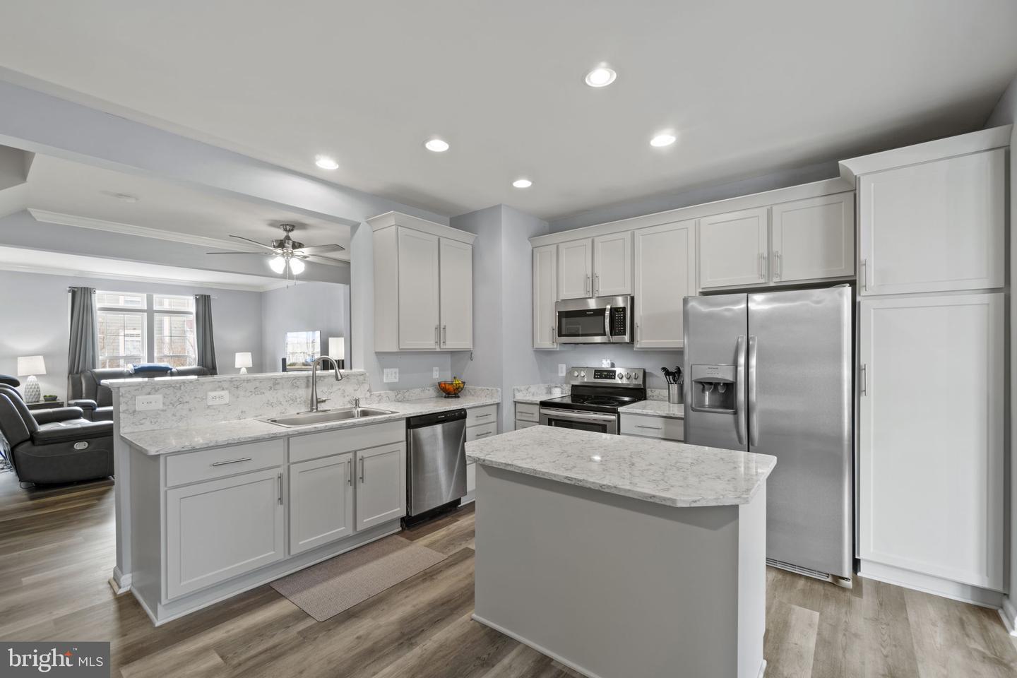 305 Monroe Point Dr.