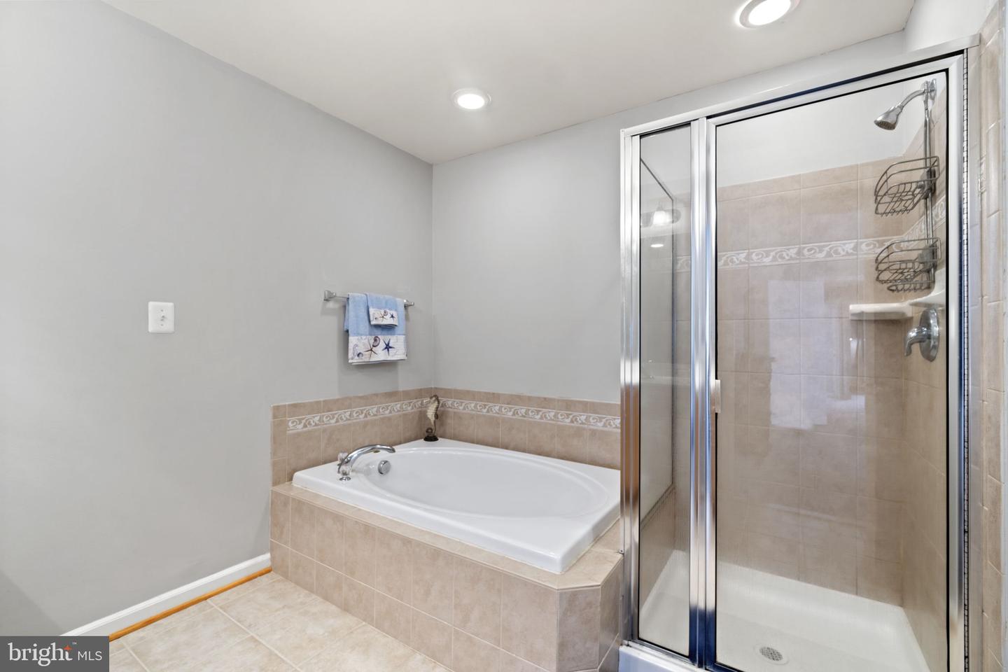 305 Monroe Point Dr.