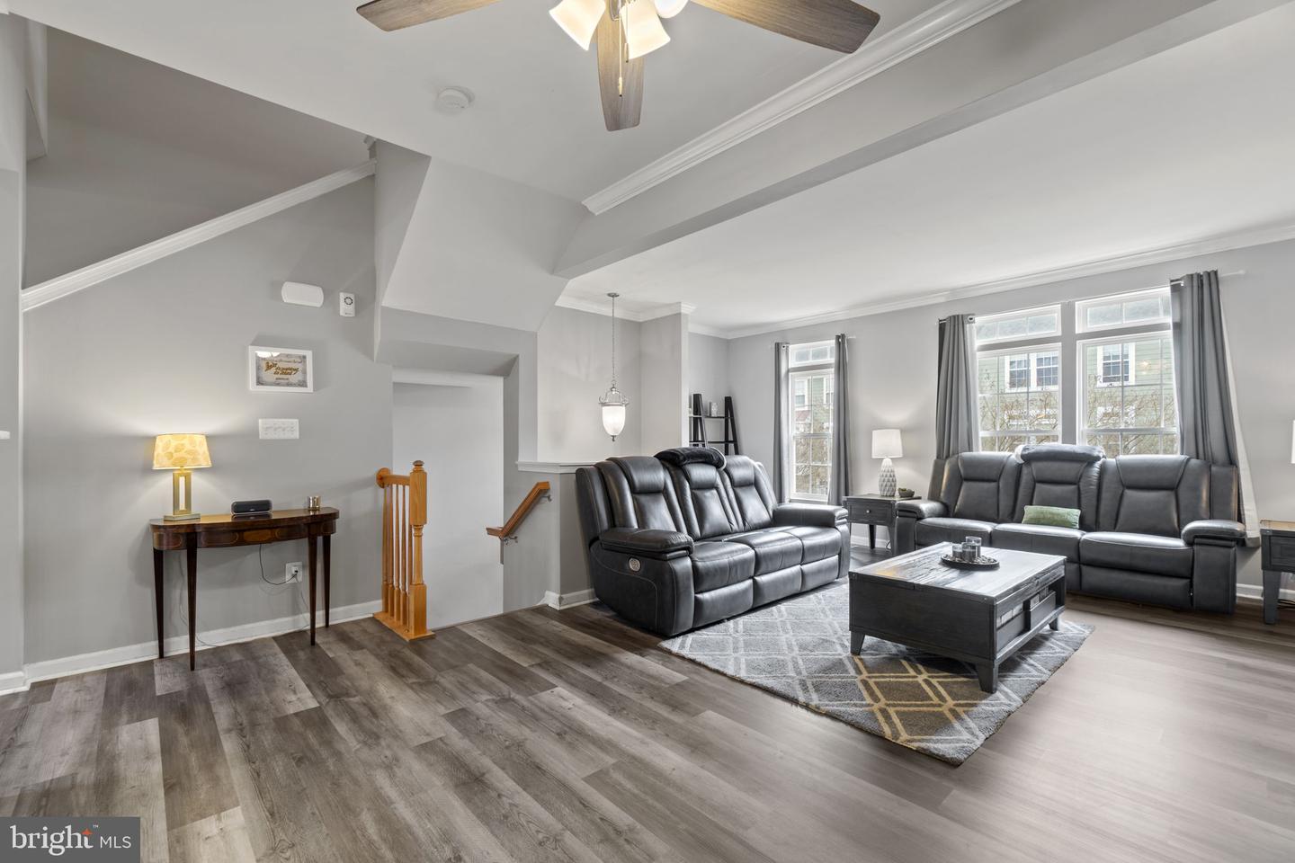 305 Monroe Point Dr.