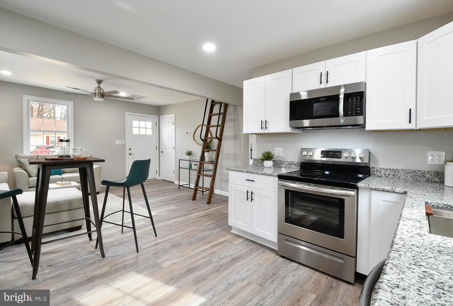 206 Locust AVENUE