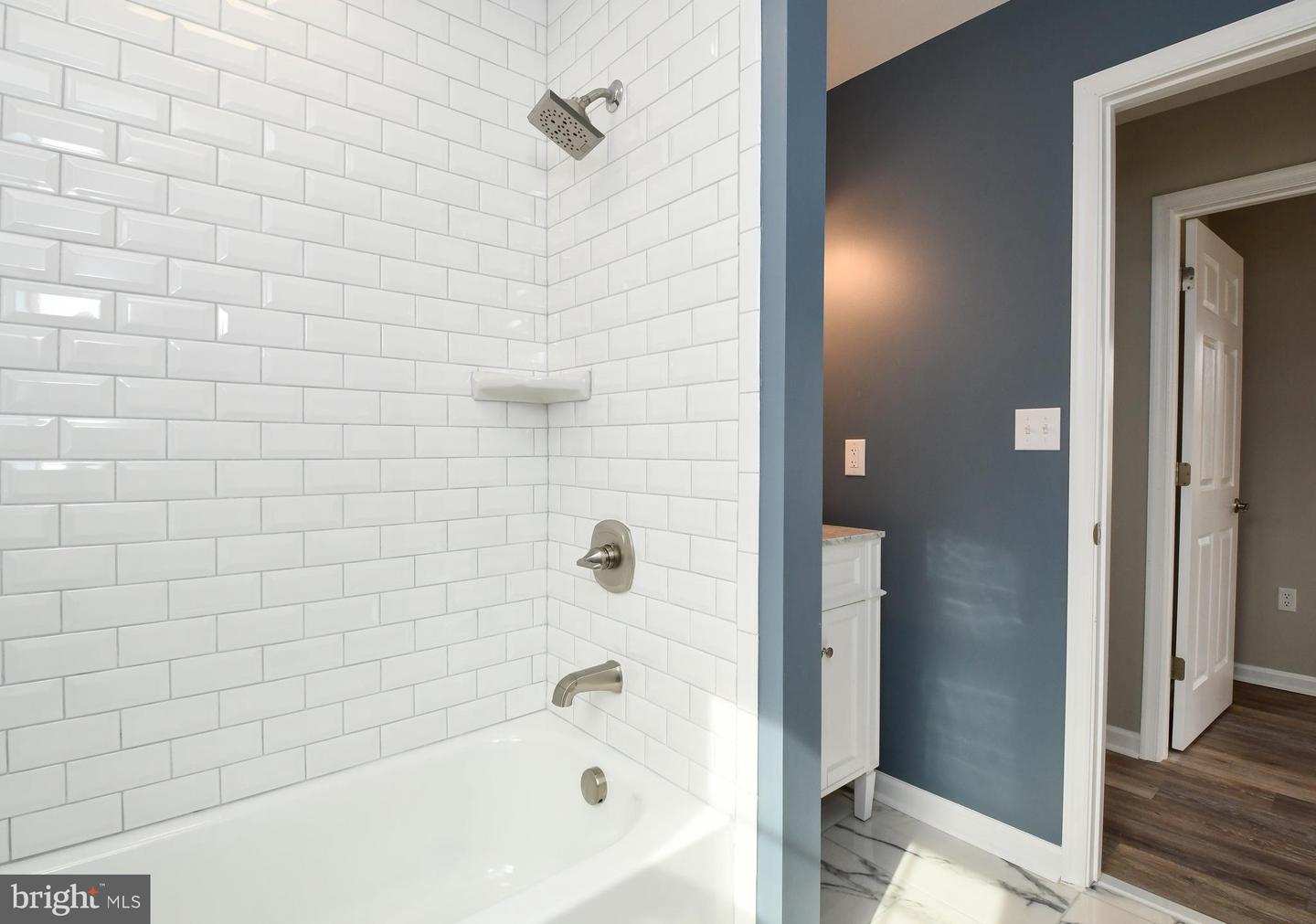 206 Locust AVENUE