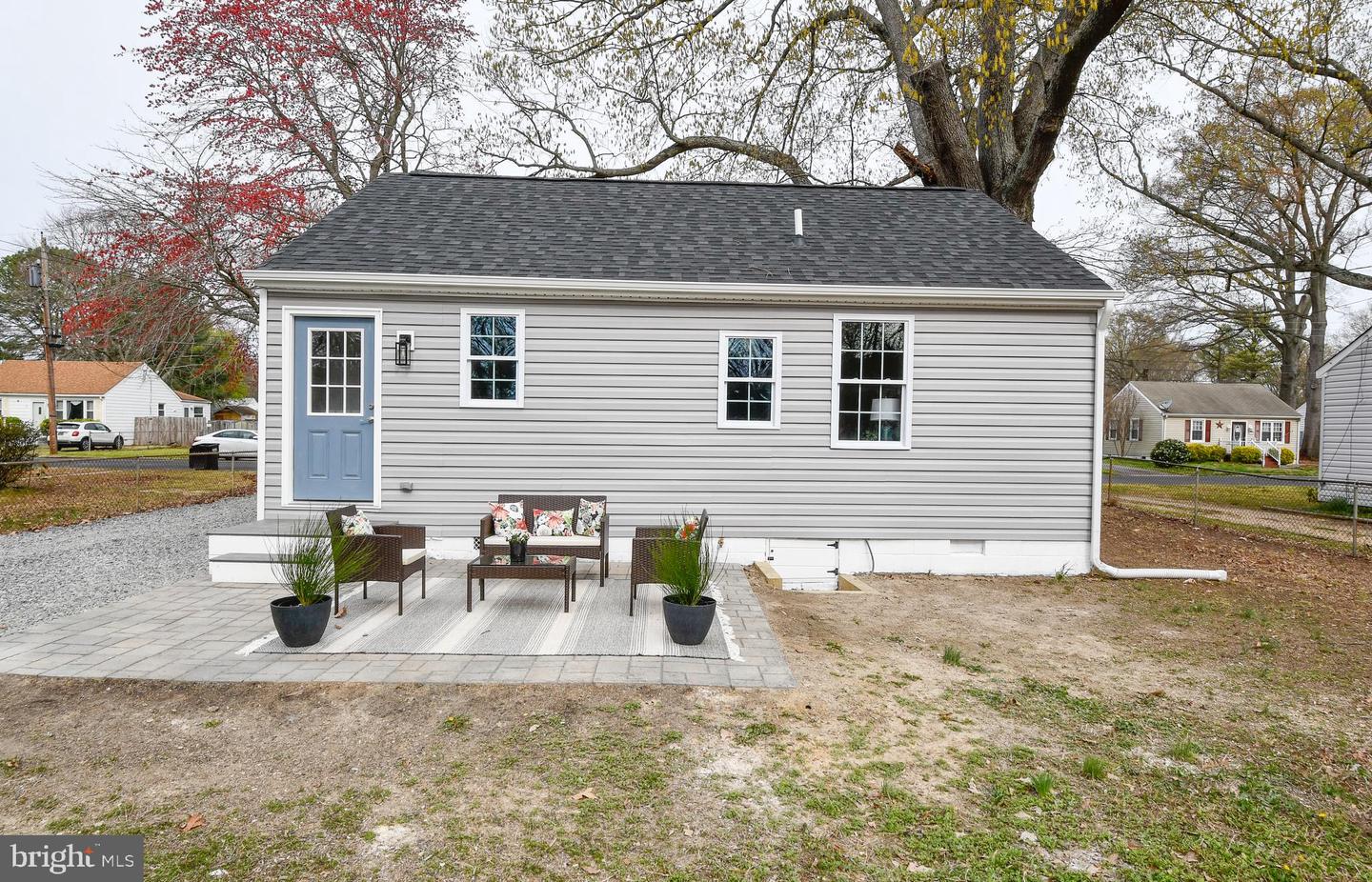 206 Locust AVENUE