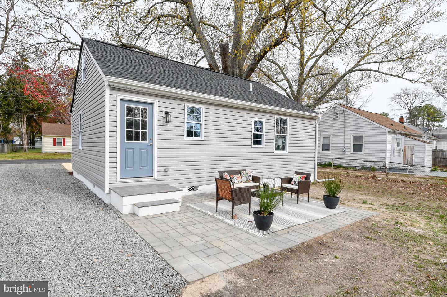 206 Locust AVENUE
