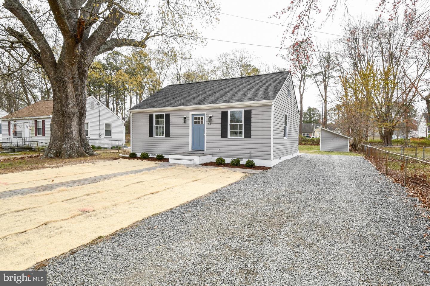 206 Locust AVENUE