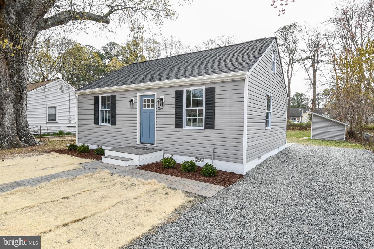 206 Locust AVENUE