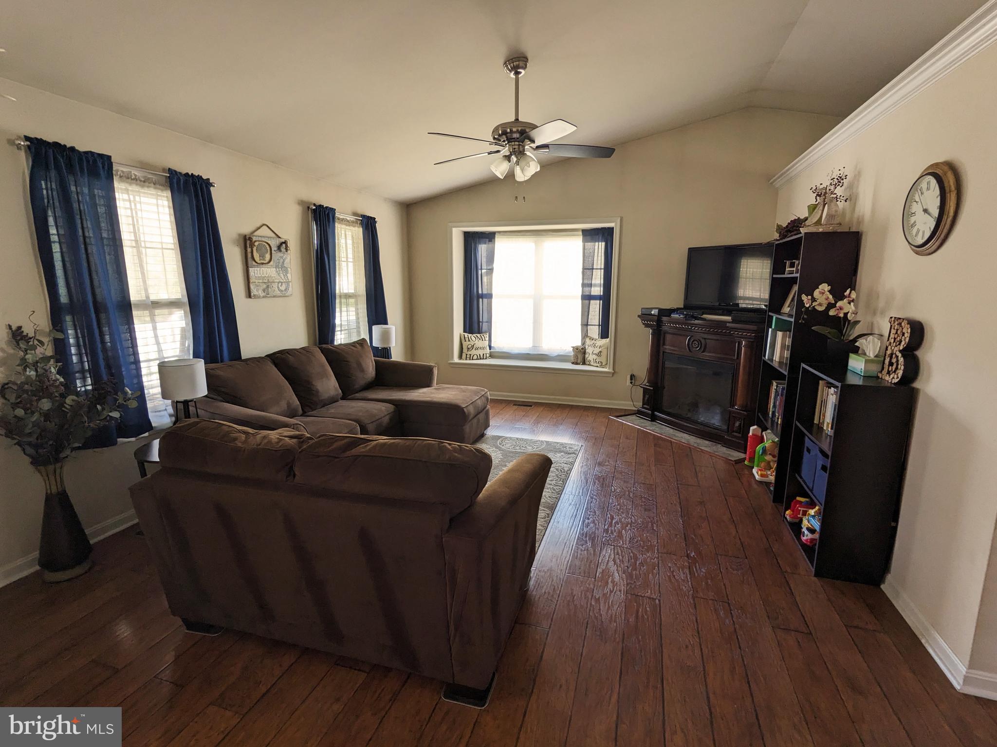 38 Westmoreland Dr