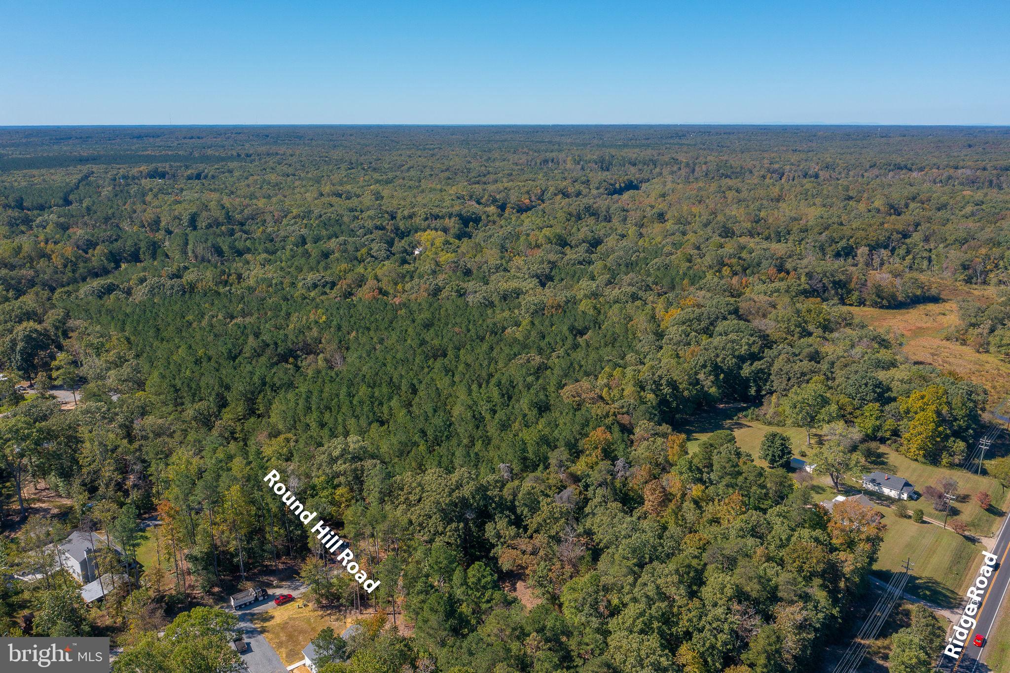 Round Hill Road & Ridge Road