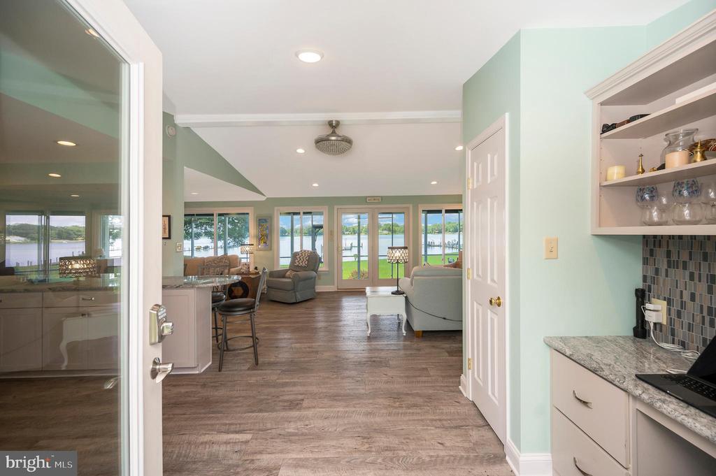 467 GRANDVIEW LANDING