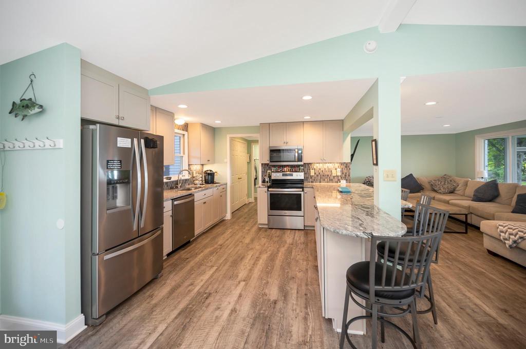 467 GRANDVIEW LANDING