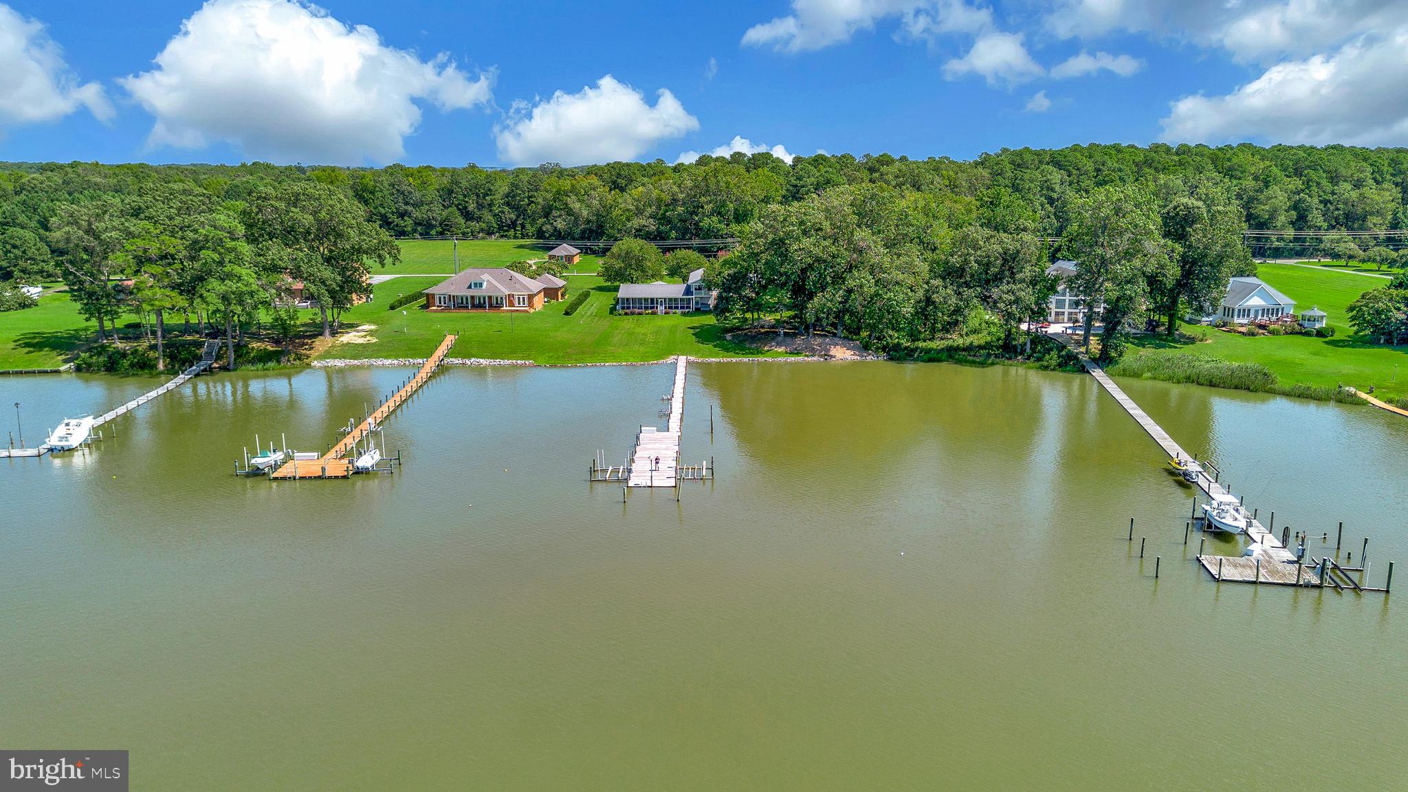 467 GRANDVIEW LANDING