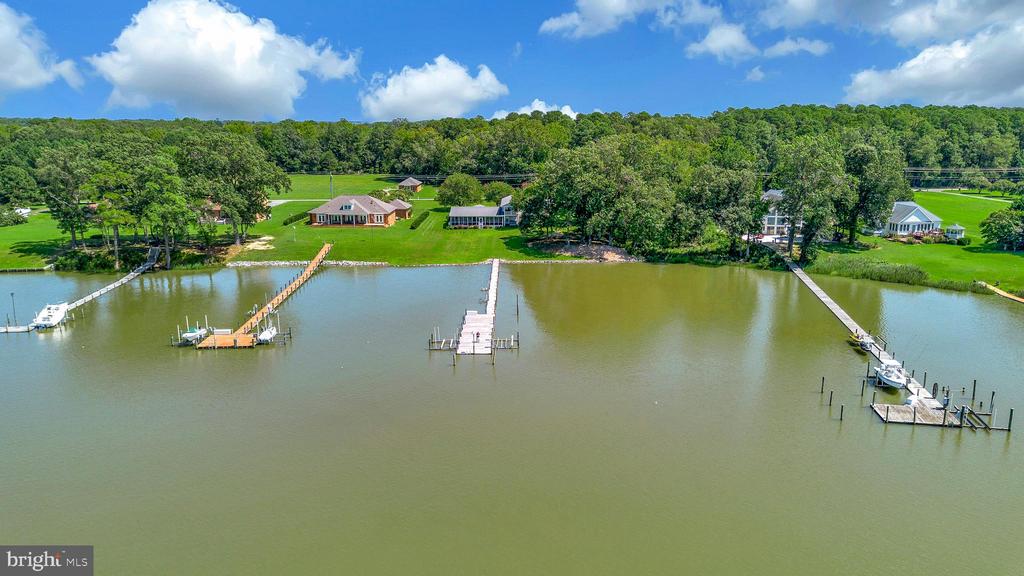 467 GRANDVIEW LANDING