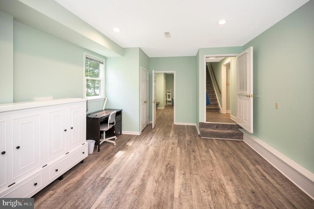 467 GRANDVIEW LANDING