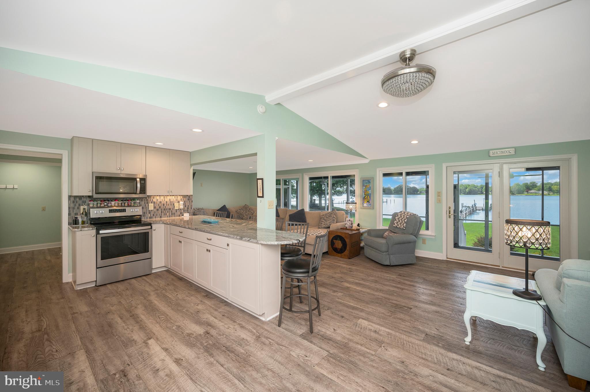 467 GRANDVIEW LANDING