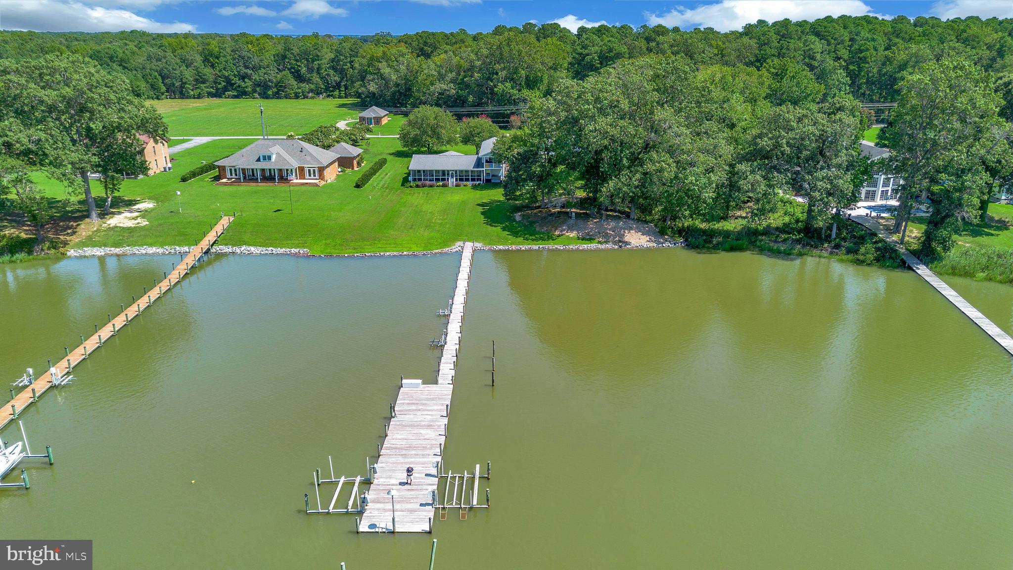 467 GRANDVIEW LANDING