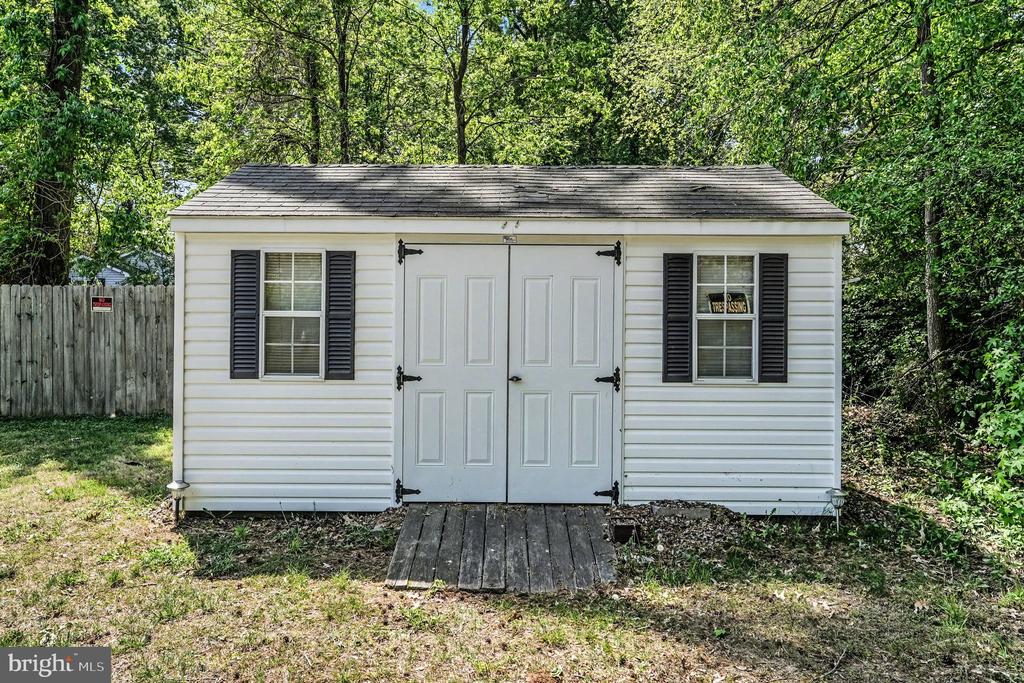 87 CEDAR LANE