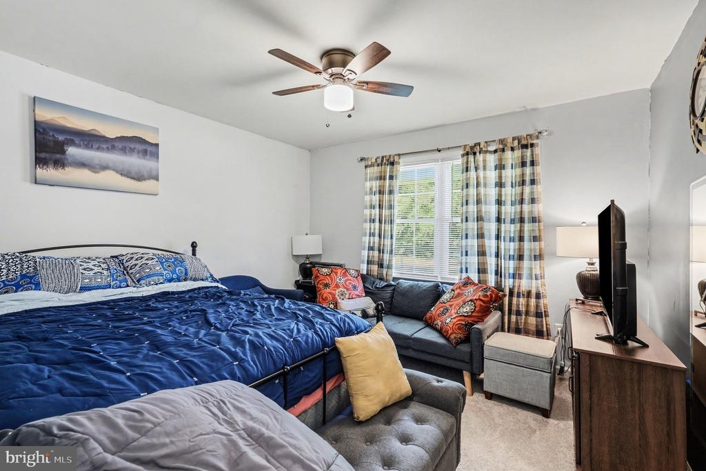 87 CEDAR LANE