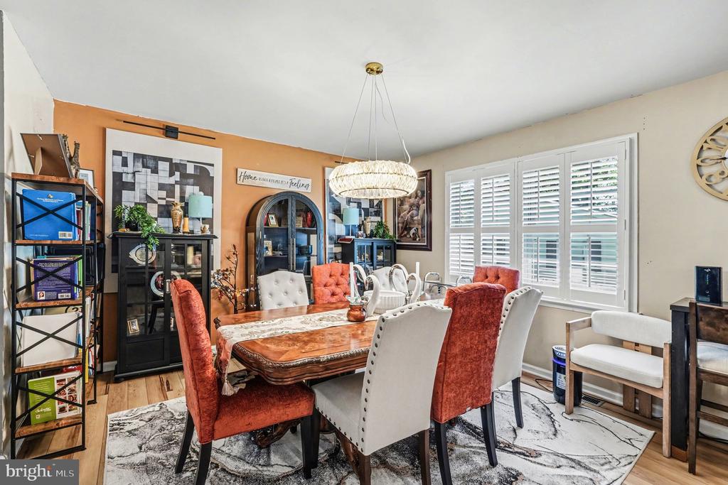 87 CEDAR LANE