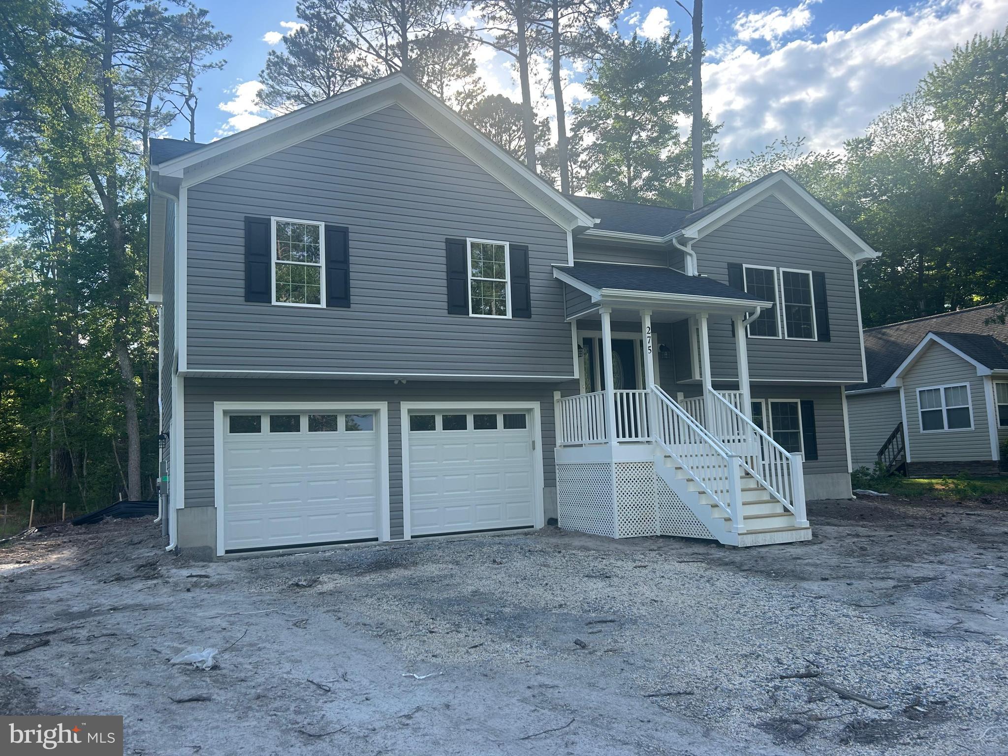 275 GREENWAY DR