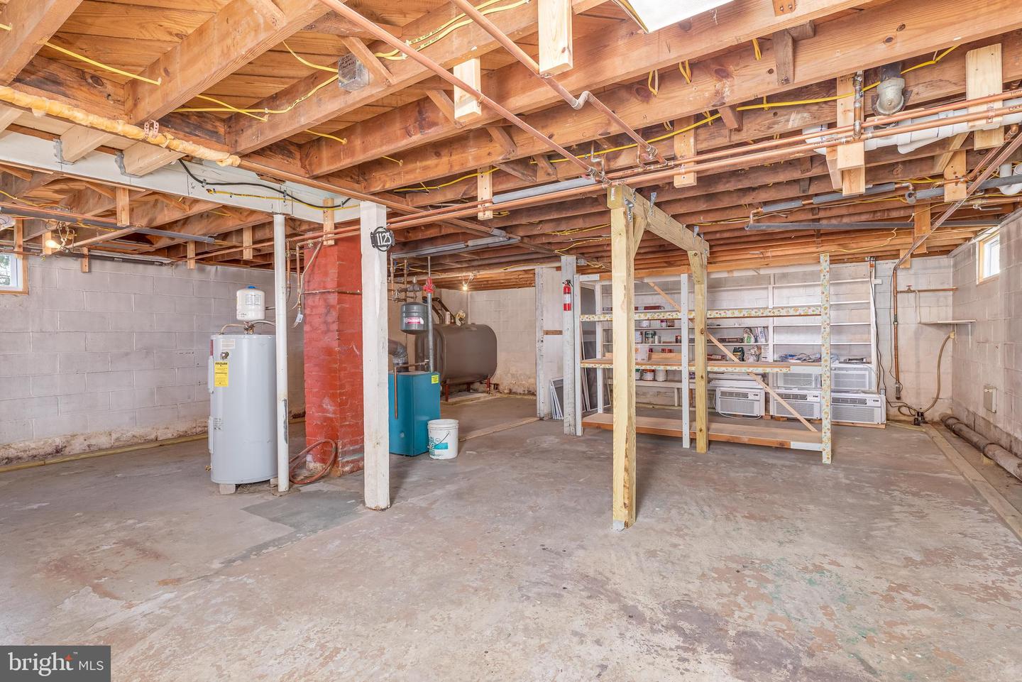 1123 Woodland AVENUE