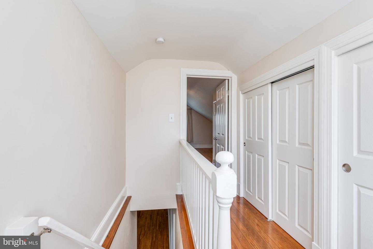 1123 Woodland AVENUE