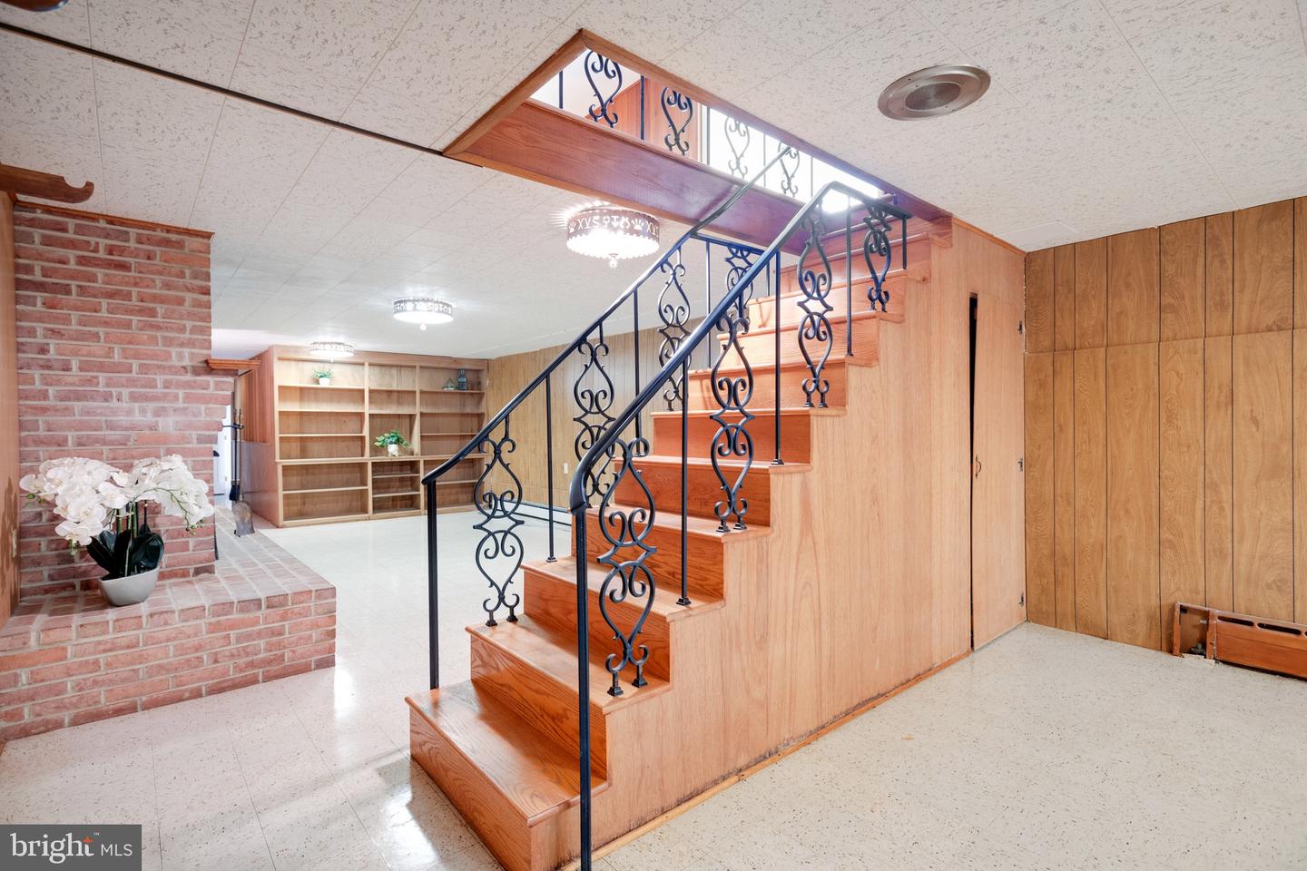 157 Lambden AVENUE