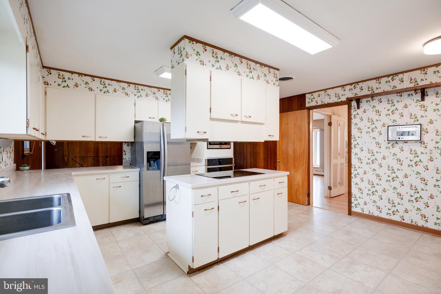 157 Lambden AVENUE