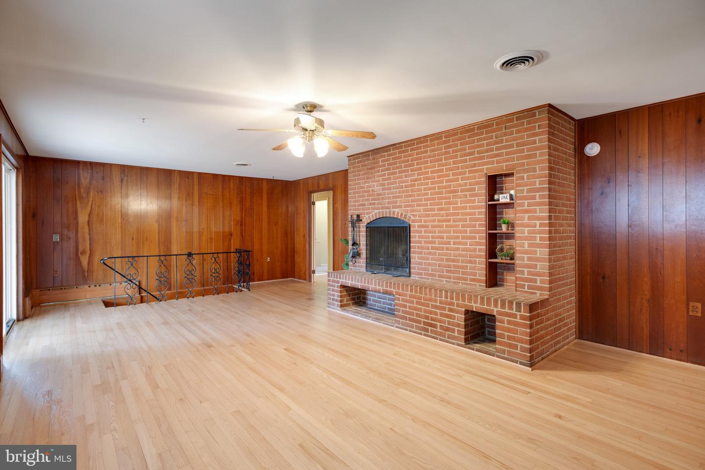 157 Lambden AVENUE