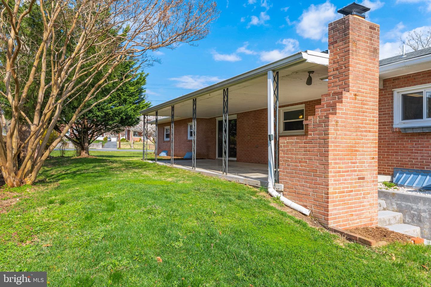 157 Lambden AVENUE