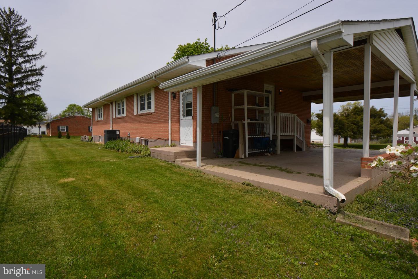 101 Locust AVENUE