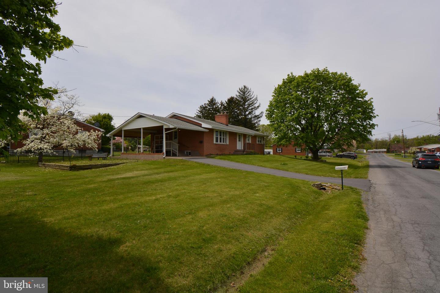 101 Locust AVENUE